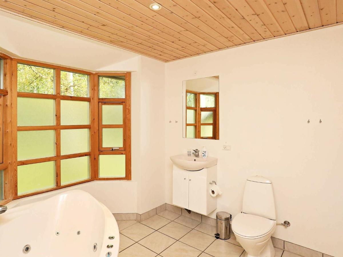6 Person Holiday Home In L S Laeso Exteriör bild