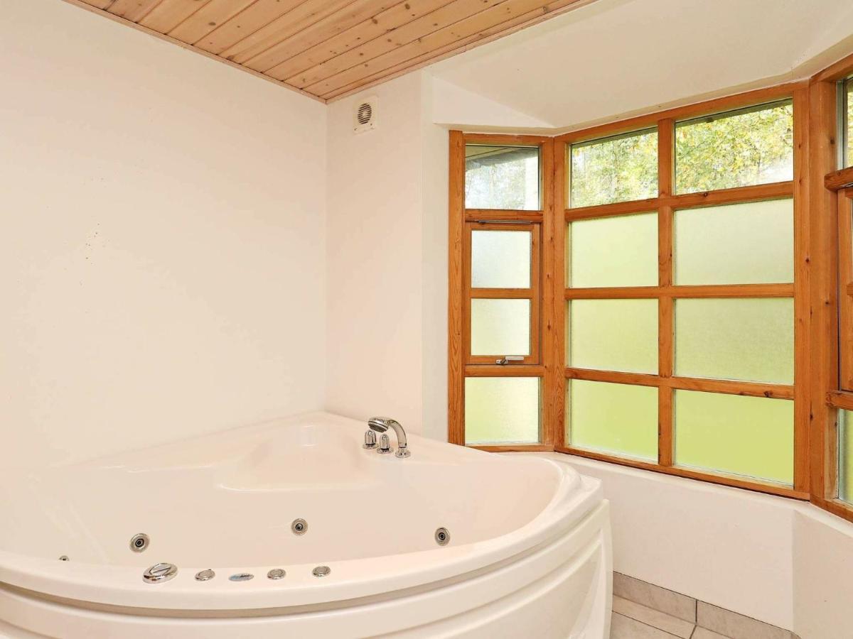 6 Person Holiday Home In L S Laeso Exteriör bild